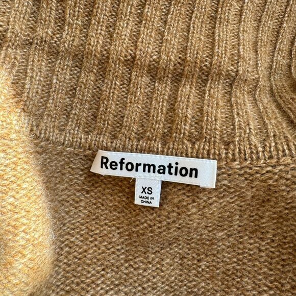 Reformation Beckie Cashmere Collared Sweater in Panko Brown - Picture 5 of 11